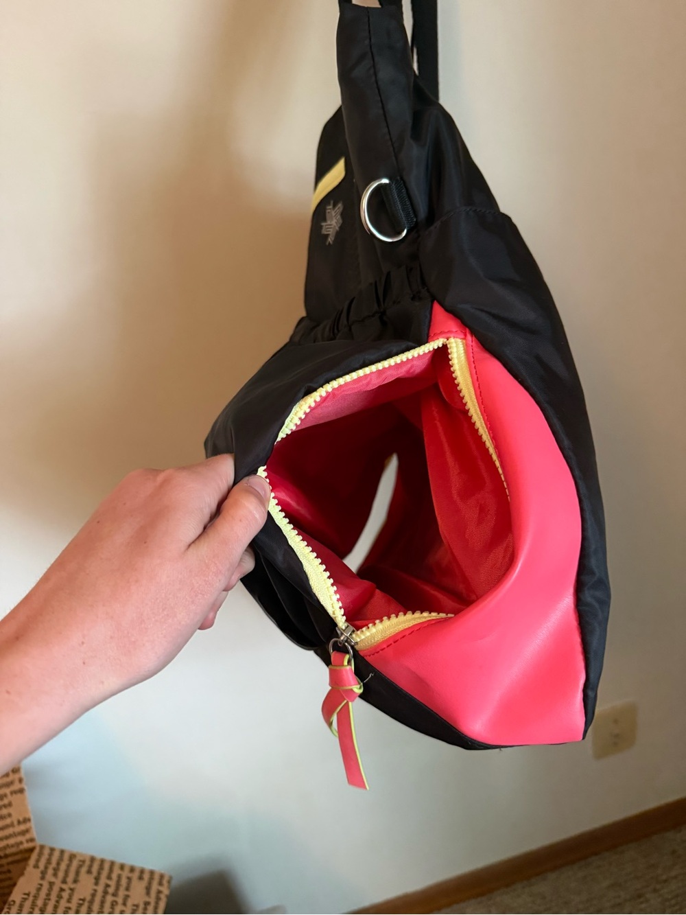 Tek Gear Black Women's Tote/Gym Bag with Neon Accents - Picture 5 of 10